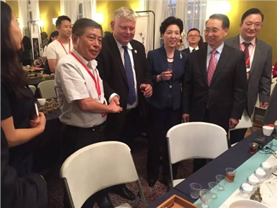 向世界展示中國非遺文化，湘益茯茶亮相湖南波蘭、捷克非遺交流周